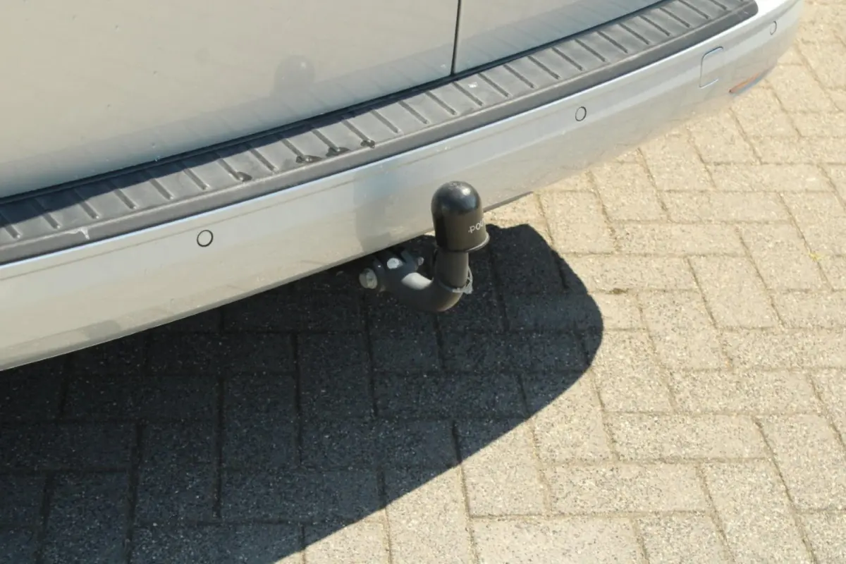 2.0 TDI 102pk Comfort | Cruise Control | Trekhaak | App Connect | LMV 16''