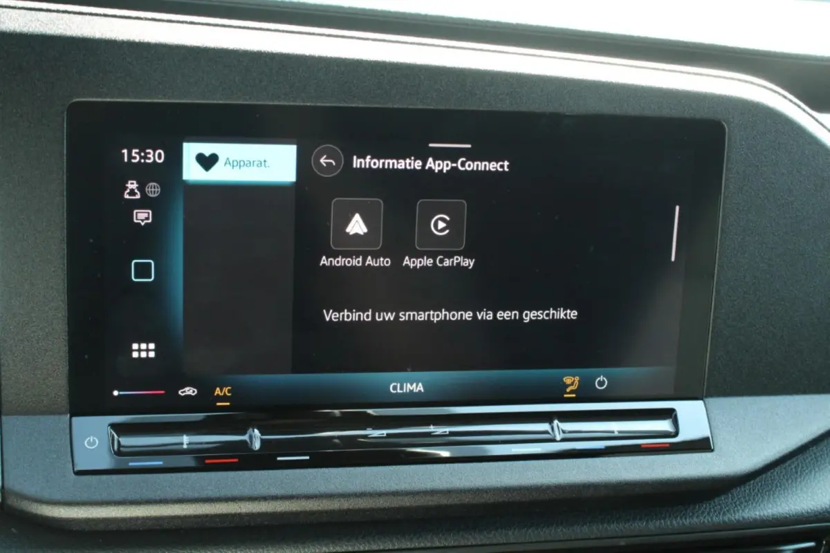 2.0 TDI 102pk Comfort | Cruise Control | Trekhaak | App Connect | LMV 16''