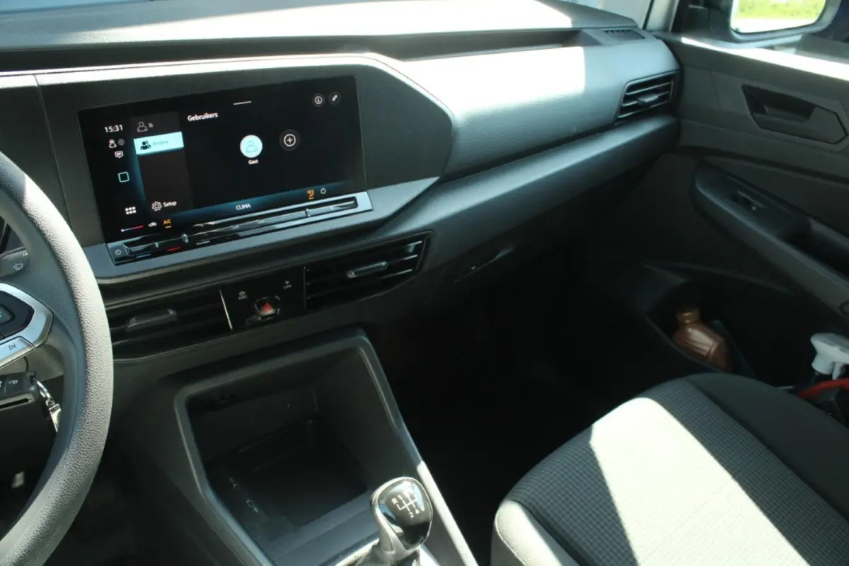 2.0 TDI 102pk Comfort | Cruise Control | Trekhaak | App Connect | LMV 16''