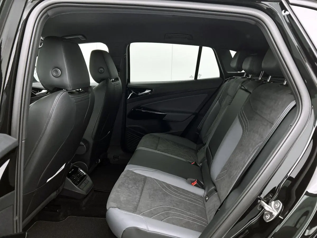 Pro Limited Edition 77 kWh 286 PK | EM | Automaat | Navigatie | Camera | Stoelverwarming | Parkeersensoren | Keyless | Adaptive Cruise Control | Apple Carplay | Android Auto |