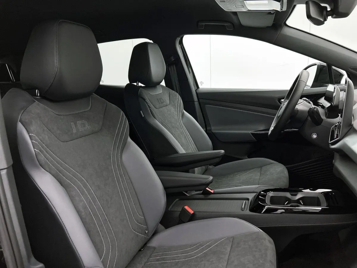 Pro Limited Edition 77 kWh 286 PK | EM | Automaat | Navigatie | Camera | Stoelverwarming | Parkeersensoren | Keyless | Adaptive Cruise Control | Apple Carplay | Android Auto |