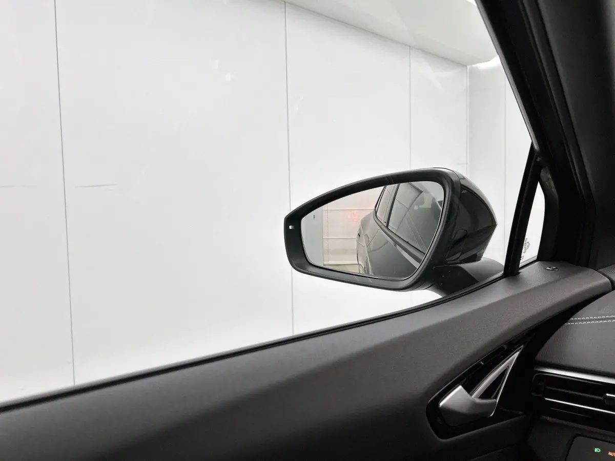 Pro Limited Edition 77 kWh 286 PK | EM | Automaat | Navigatie | Camera | Stoelverwarming | Parkeersensoren | Keyless | Adaptive Cruise Control | Apple Carplay | Android Auto |