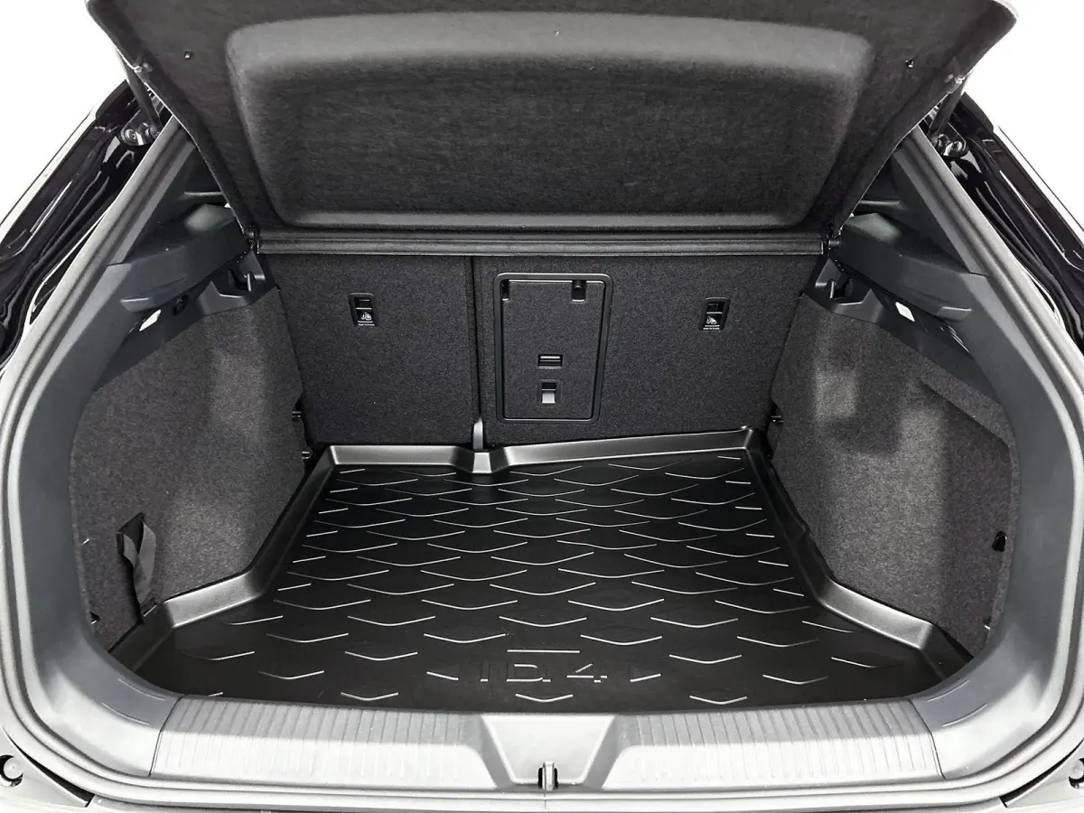Pro Limited Edition 77 kWh 286 PK | EM | Automaat | Navigatie | Camera | Stoelverwarming | Parkeersensoren | Keyless | Adaptive Cruise Control | Apple Carplay | Android Auto |