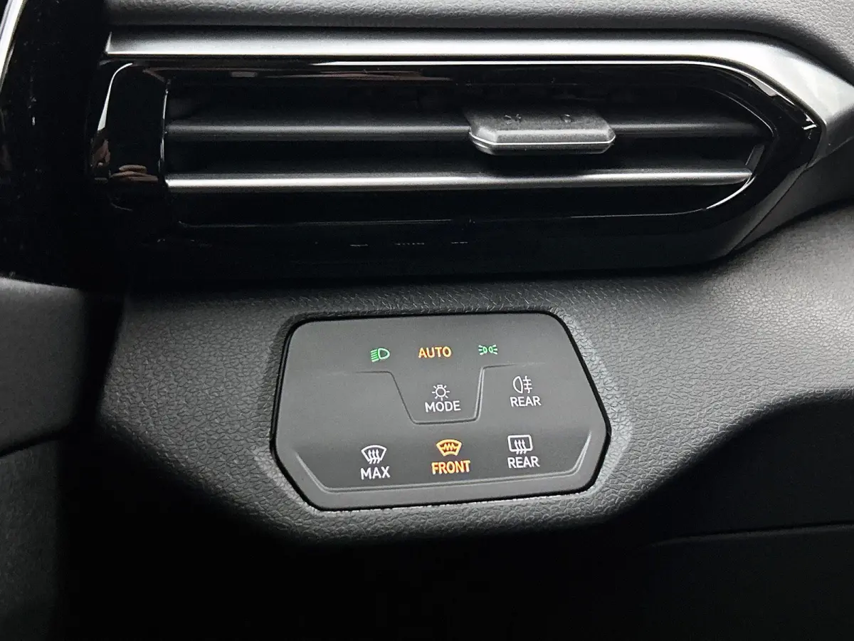 Pro Limited Edition 77 kWh 286 PK | EM | Automaat | Navigatie | Camera | Stoelverwarming | Parkeersensoren | Keyless | Adaptive Cruise Control | Apple Carplay | Android Auto |