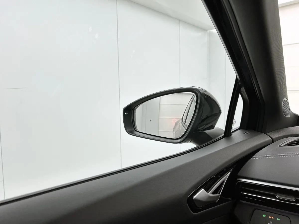 Pro Limited Edition 77 kWh 286 PK | EM | Automaat | Navigatie | Camera | Stoelverwarming | Parkeersensoren | Keyless | Adaptive Cruise Control | Apple Carplay | Android Auto |