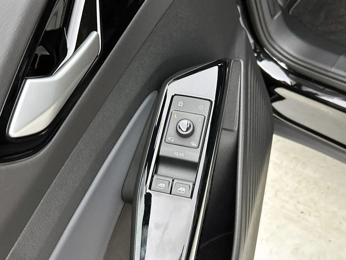 Pro Limited Edition 77 kWh 286 PK | EM | Automaat | Navigatie | Camera | Stoelverwarming | Parkeersensoren | Keyless | Adaptive Cruise Control | Apple Carplay | Android Auto |