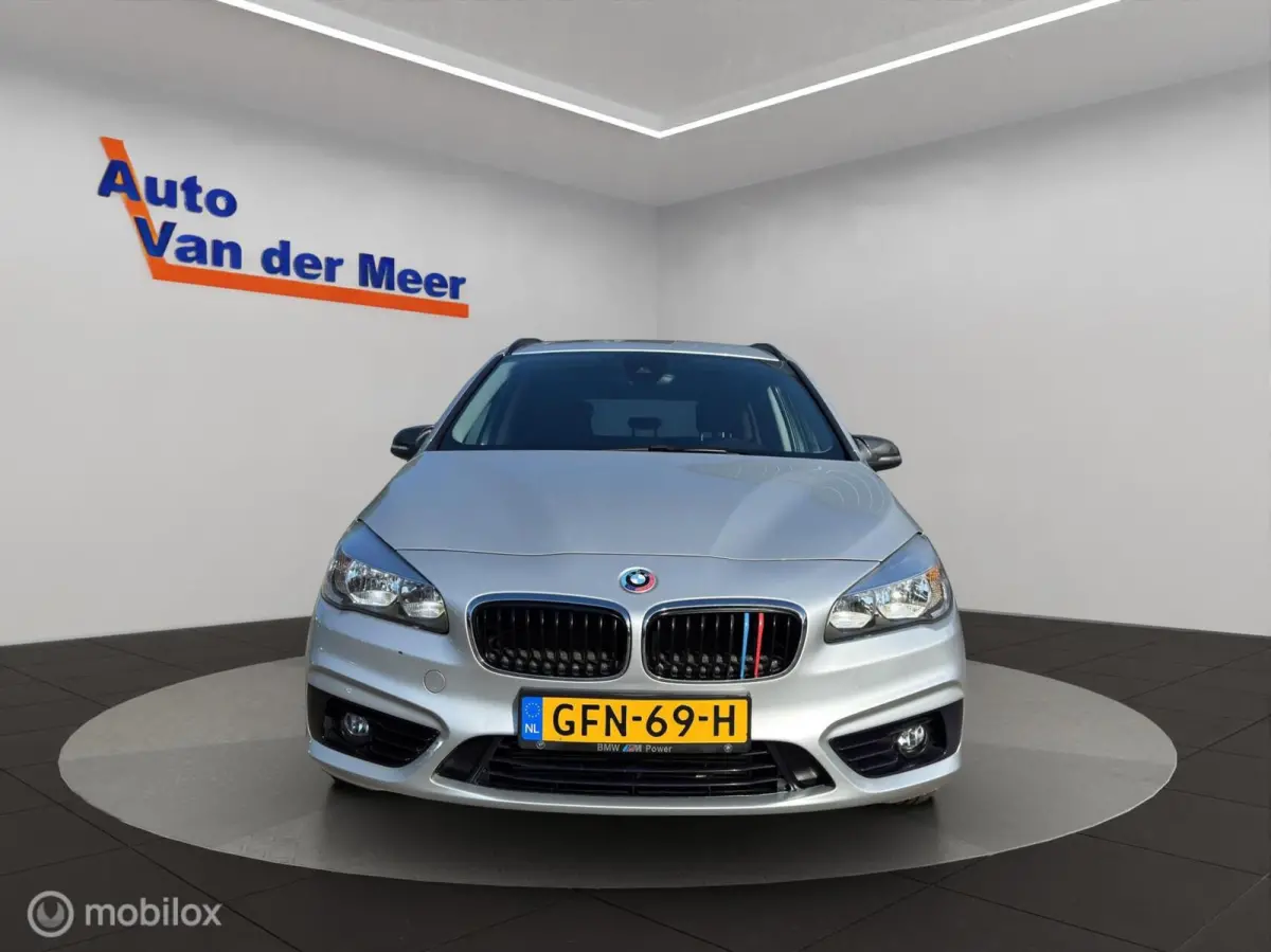218i 7p. Executive