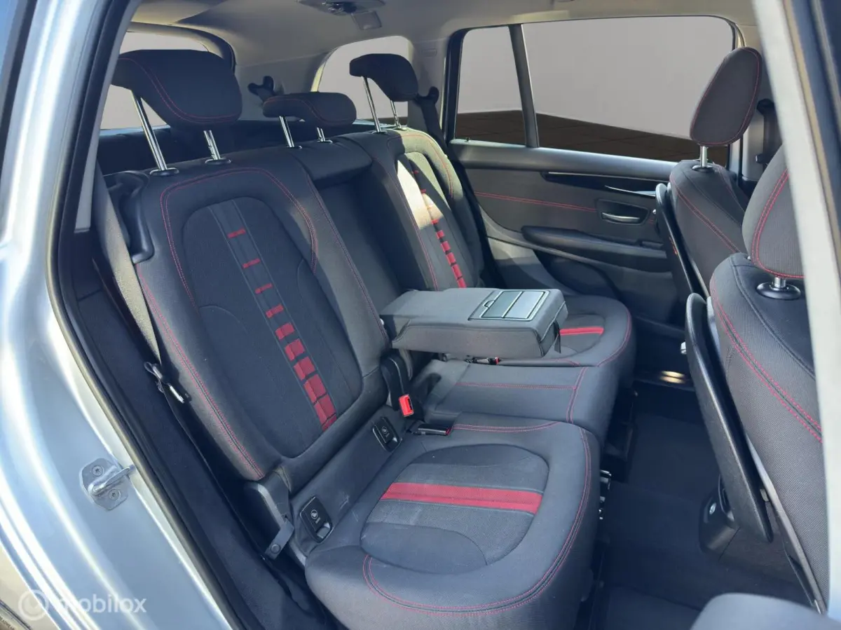 218i 7p. Executive