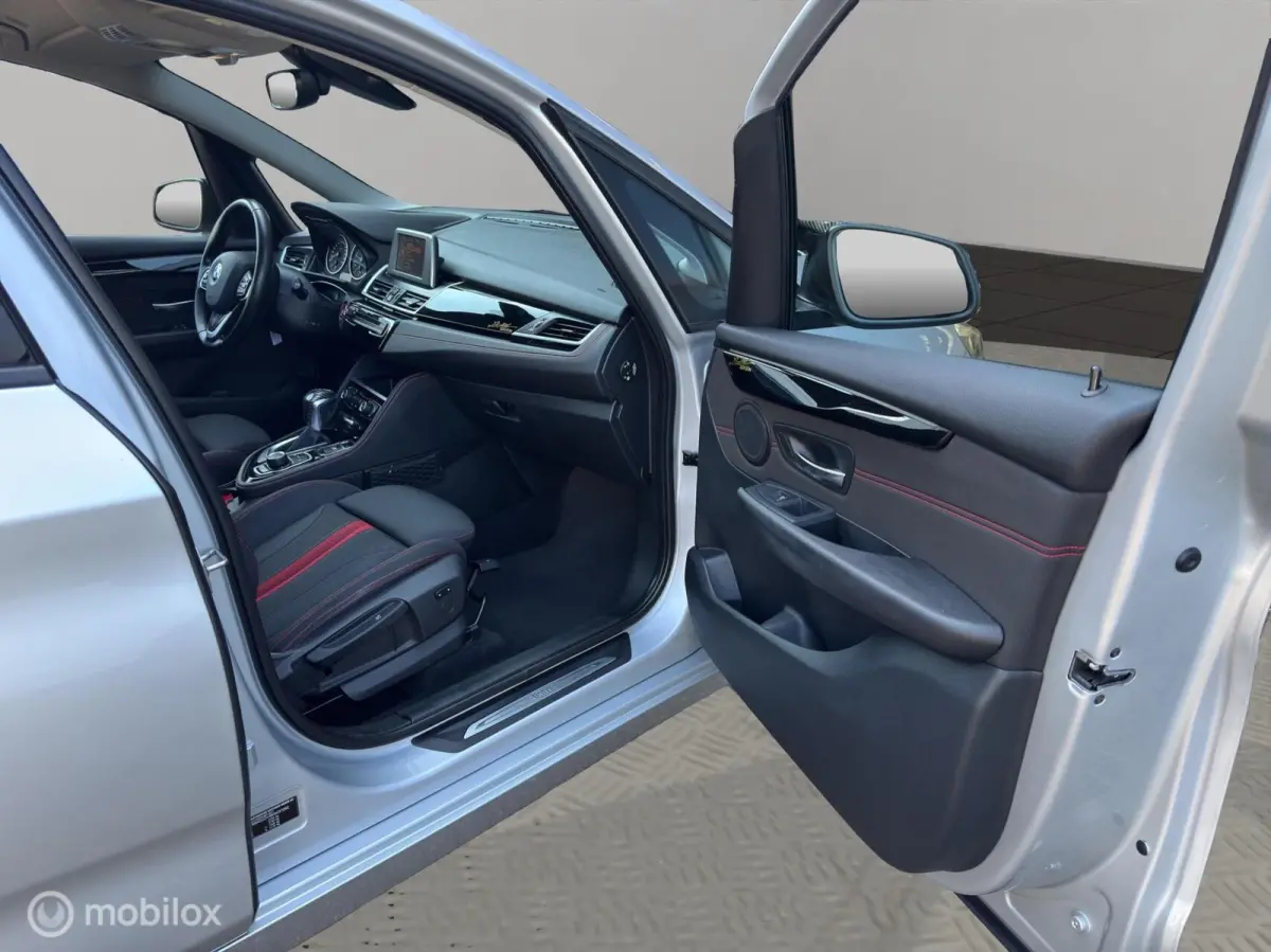 218i 7p. Executive