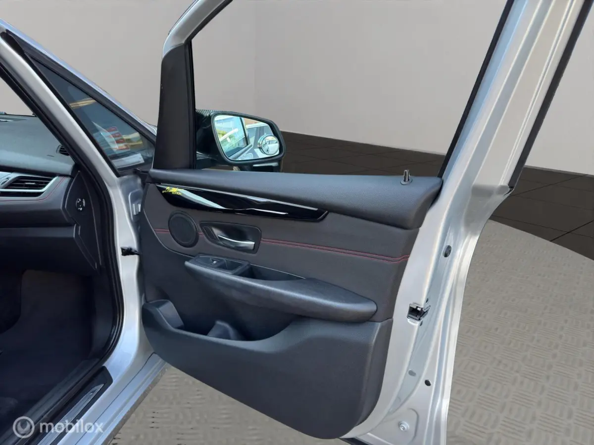 218i 7p. Executive