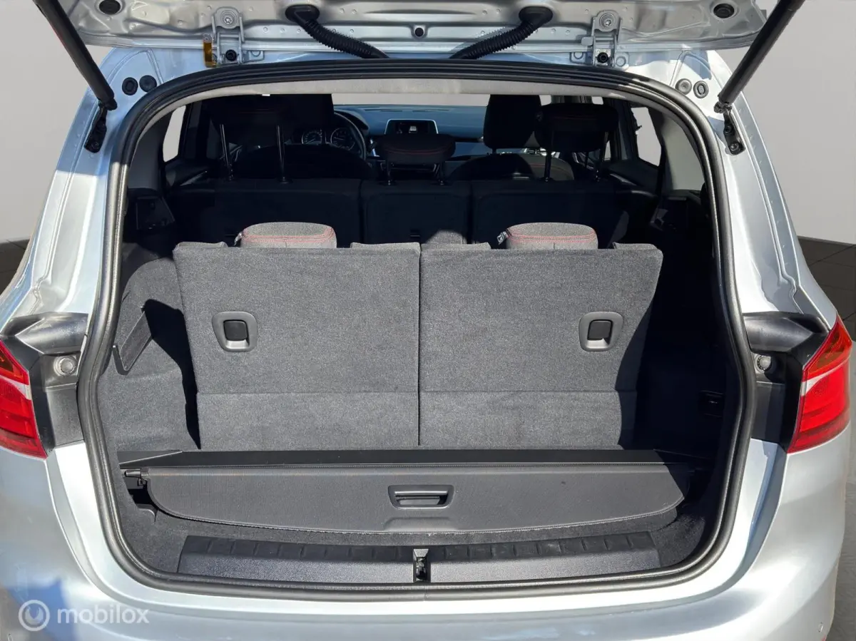 218i 7p. Executive
