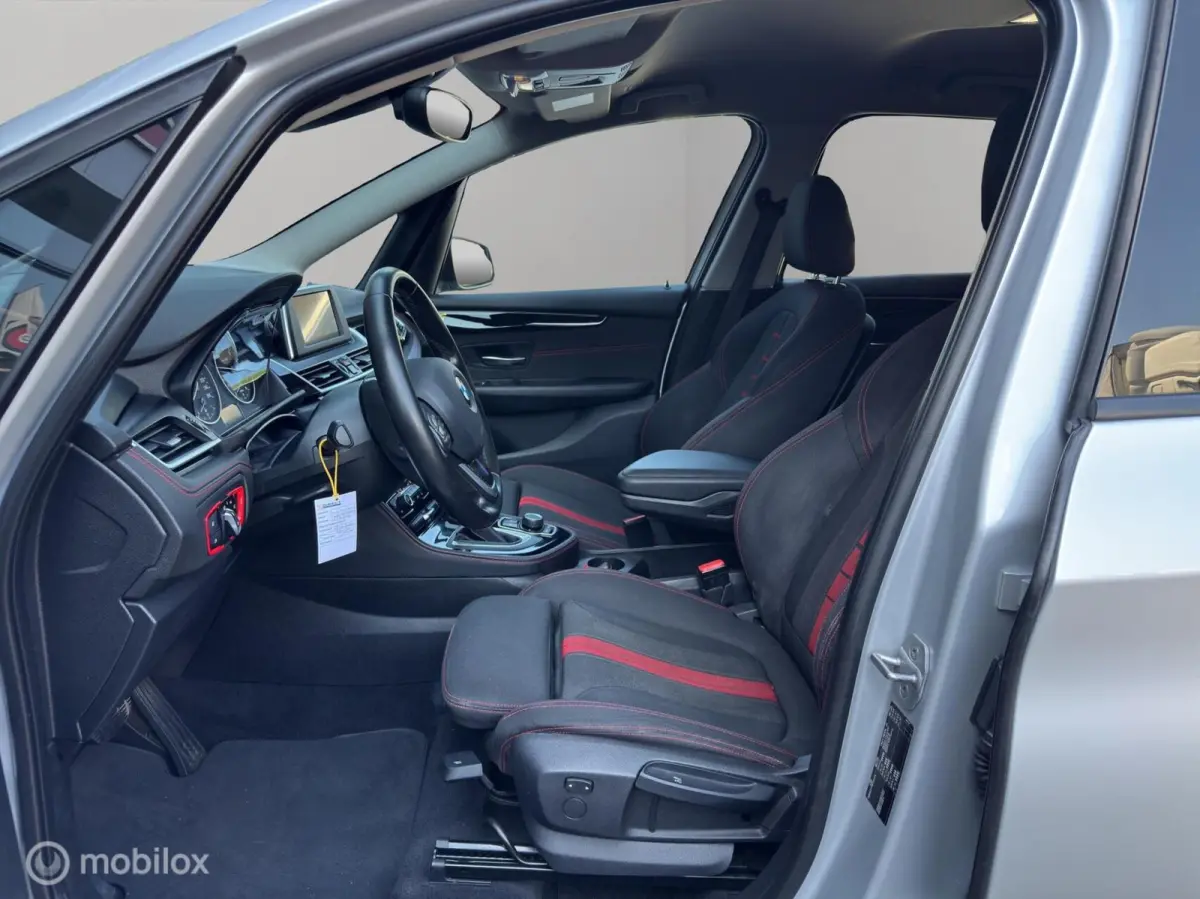 218i 7p. Executive