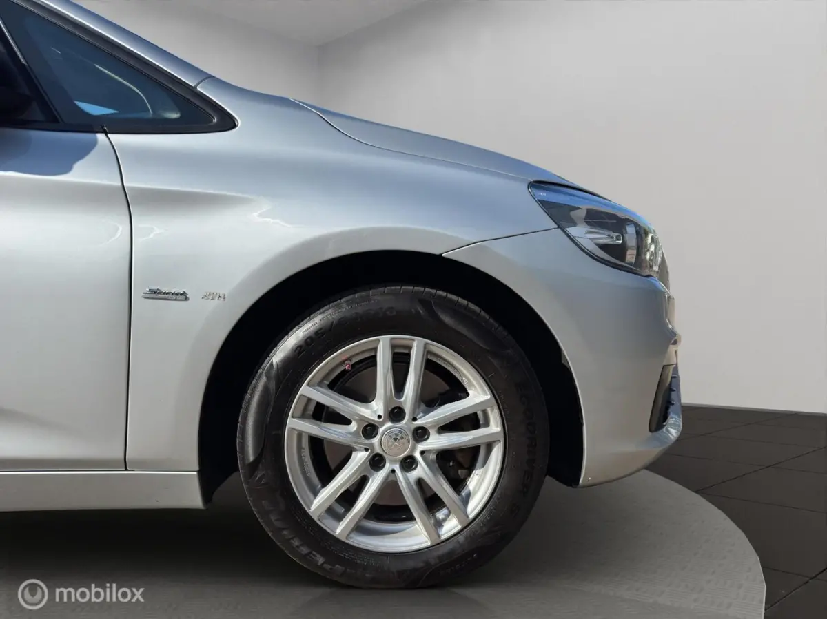 218i 7p. Executive
