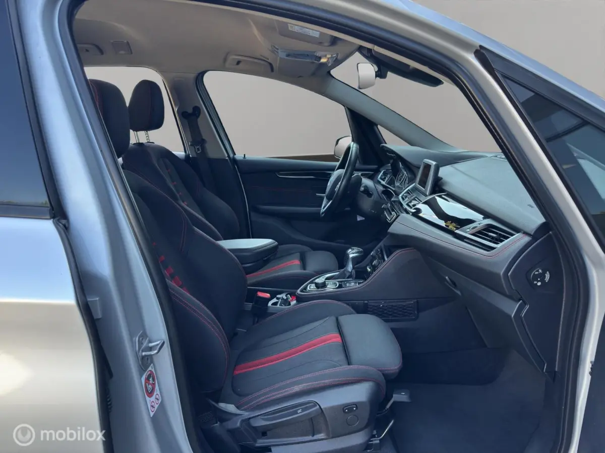 218i 7p. Executive