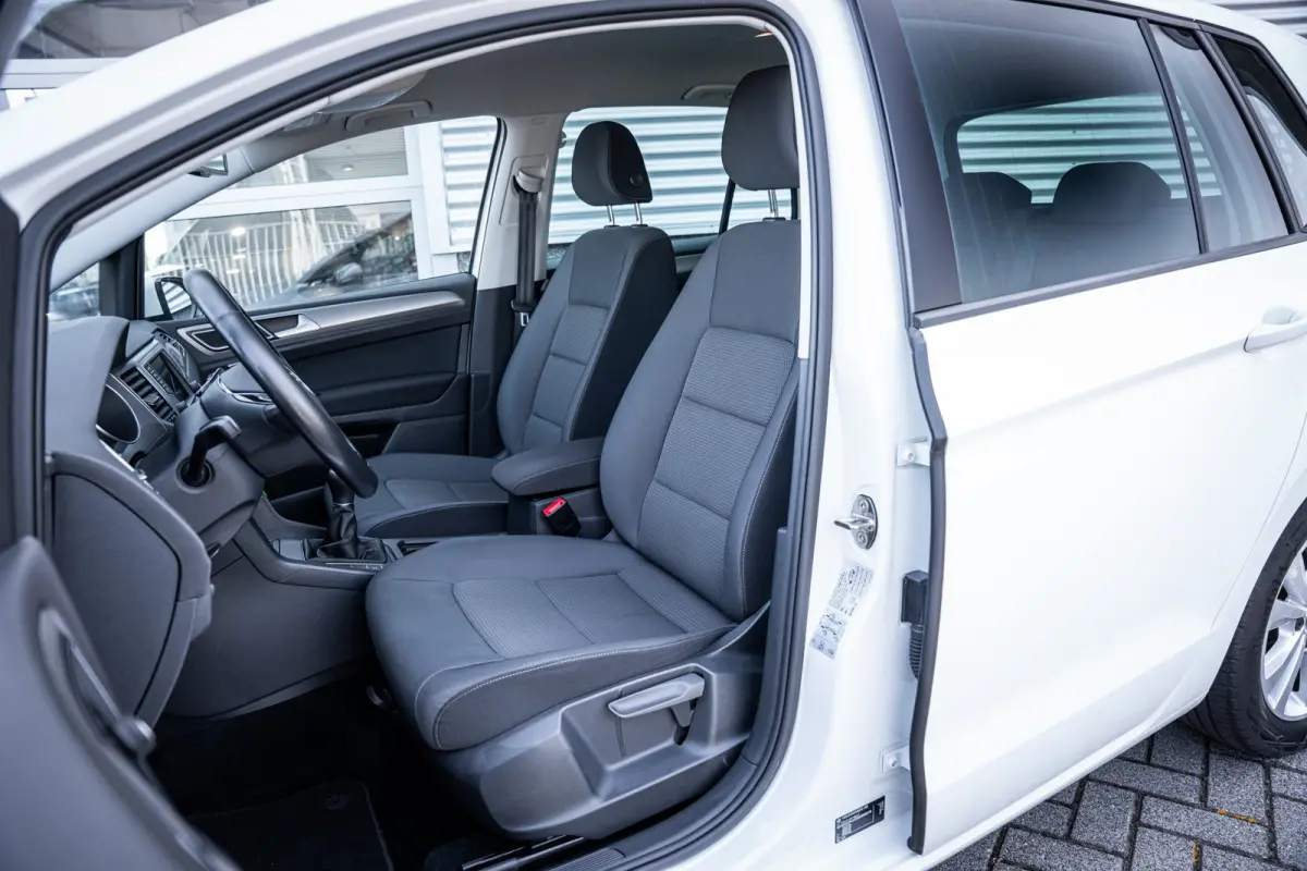 1.0 TSI Comfortline | Cruise control | Electronic climate controle | Lichtmetalen velgen 16"
