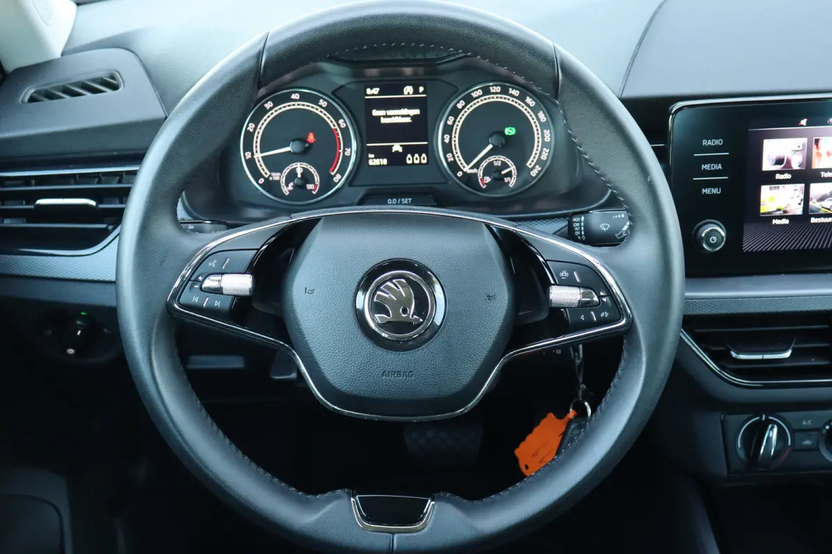 1.0 TSI Ambition 110PK Automaat | Airco | Cruise control | Elektrische ramen voor