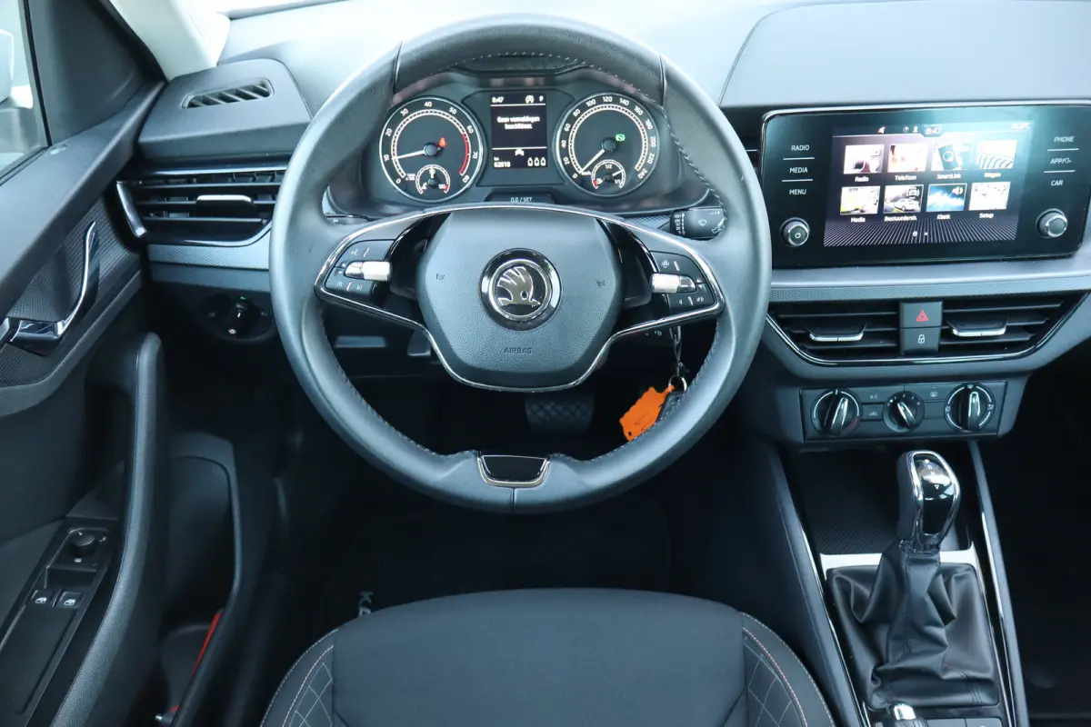 1.0 TSI Ambition 110PK Automaat | Airco | Cruise control | Elektrische ramen voor