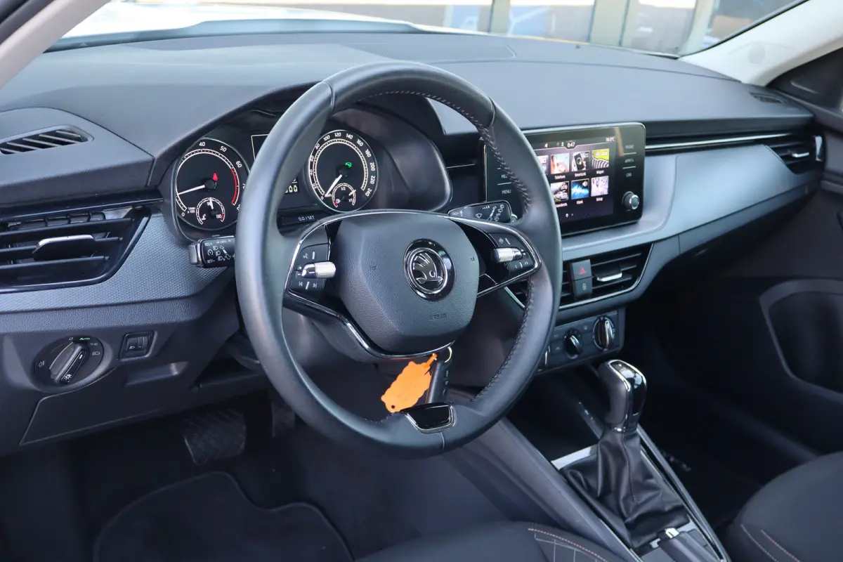 1.0 TSI Ambition 110PK Automaat | Airco | Cruise control | Elektrische ramen voor