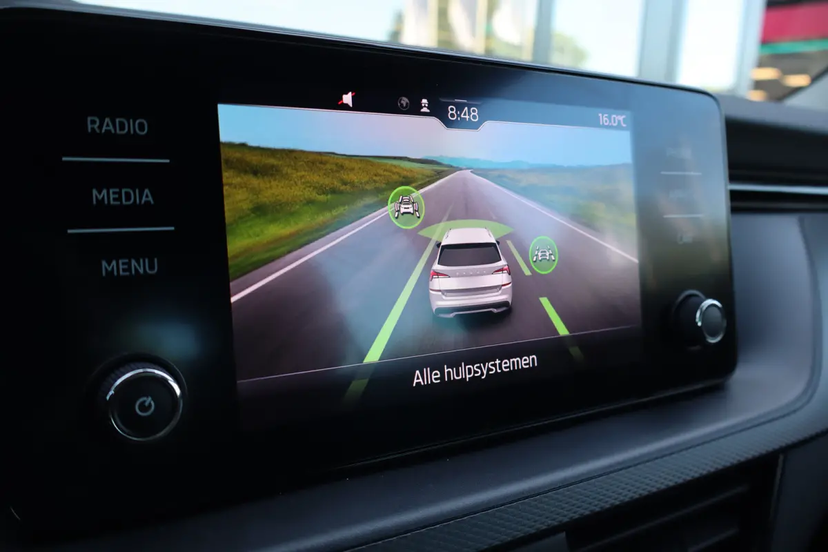 1.0 TSI Ambition 110PK Automaat | Airco | Cruise control | Elektrische ramen voor