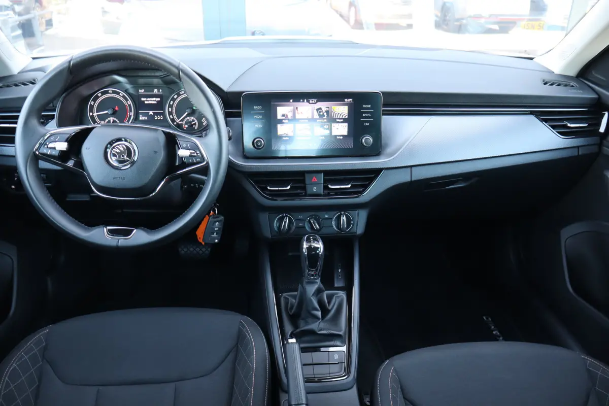 1.0 TSI Ambition 110PK Automaat | Airco | Cruise control | Elektrische ramen voor