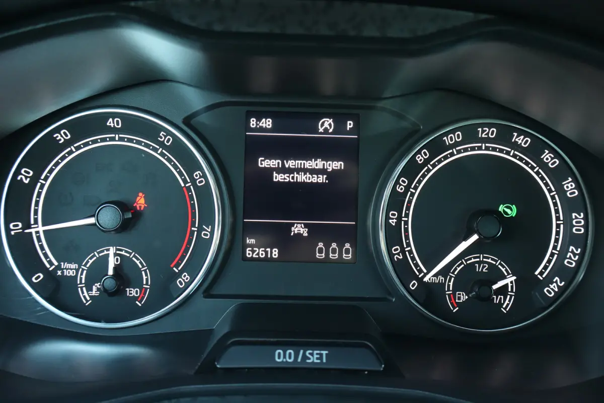 1.0 TSI Ambition 110PK Automaat | Airco | Cruise control | Elektrische ramen voor