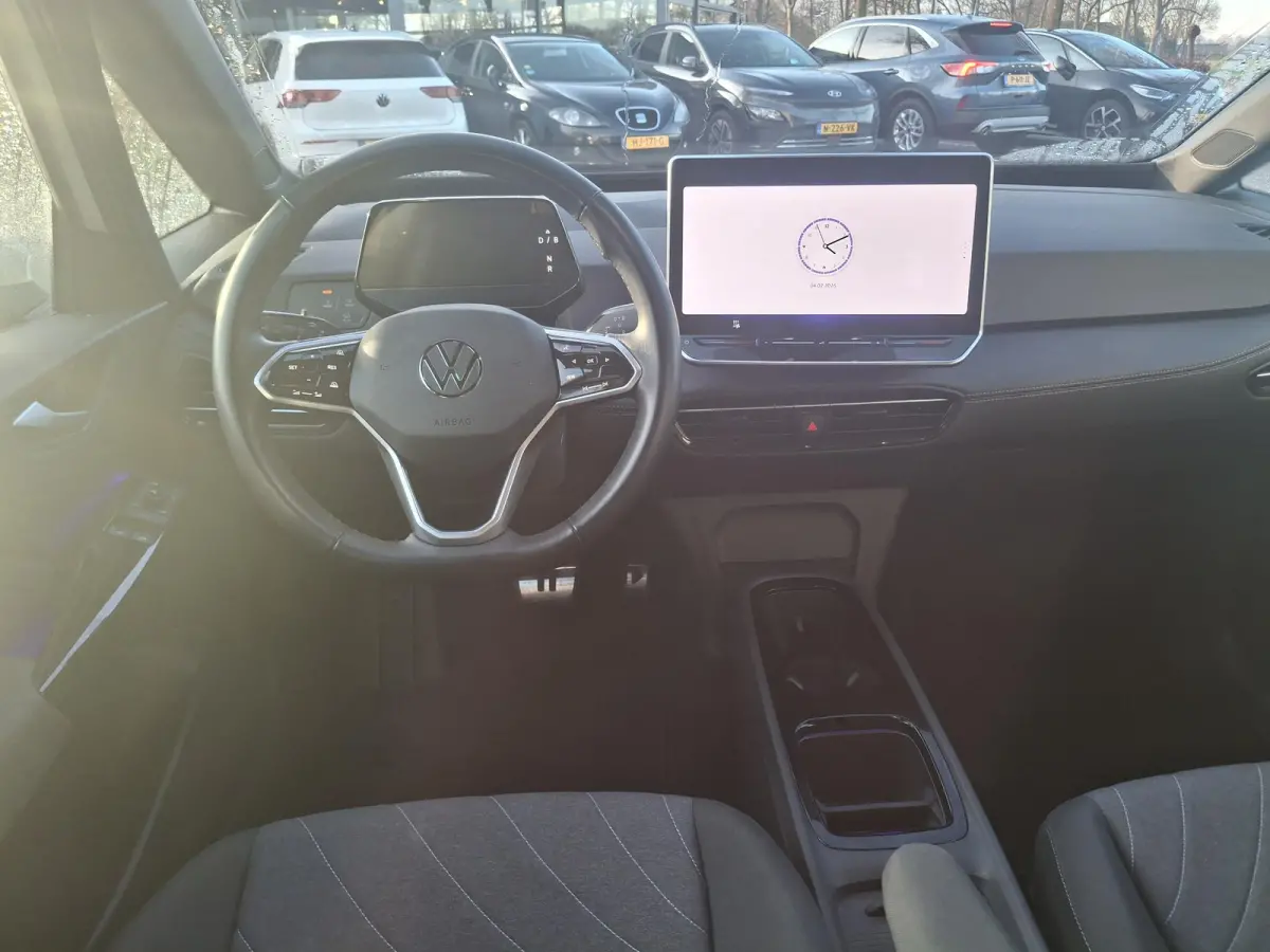 Pure Oranje Edition 52 kWh 170 PK | EM | Parkeersensoren | Apple Carplay | Android Auto | LED | Adaptive Cruise Control | Keyless Go | Climate Control |