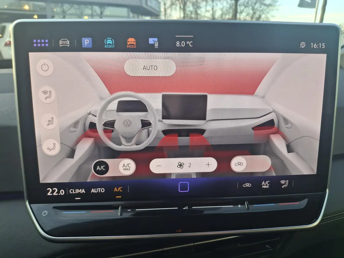 Pure Oranje Edition 52 kWh 170 PK | EM | Parkeersensoren | Apple Carplay | Android Auto | LED | Adaptive Cruise Control | Keyless Go | Climate Control |