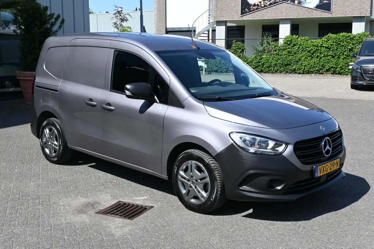 110 CDI L1 Pro MBUX met camera, Apple Carplay/Android Auto