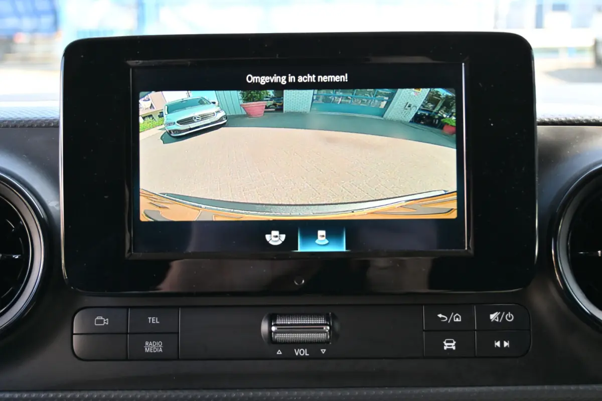 110 CDI L1 Pro MBUX met camera, Apple Carplay/Android Auto