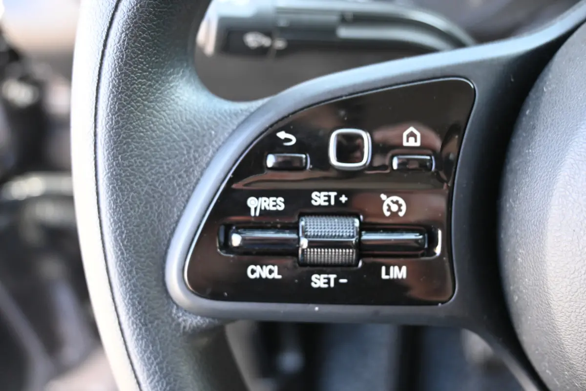 110 CDI L1 Pro MBUX met camera, Apple Carplay/Android Auto