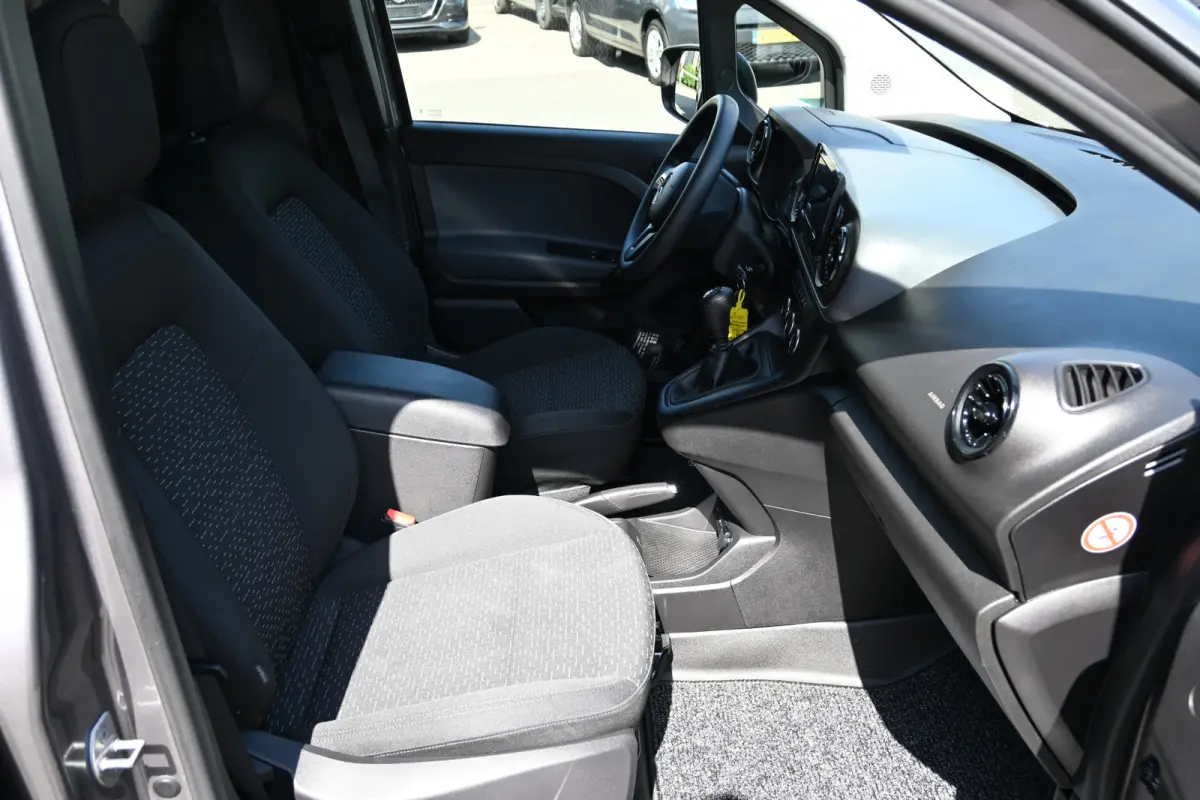 110 CDI L1 Pro MBUX met camera, Apple Carplay/Android Auto