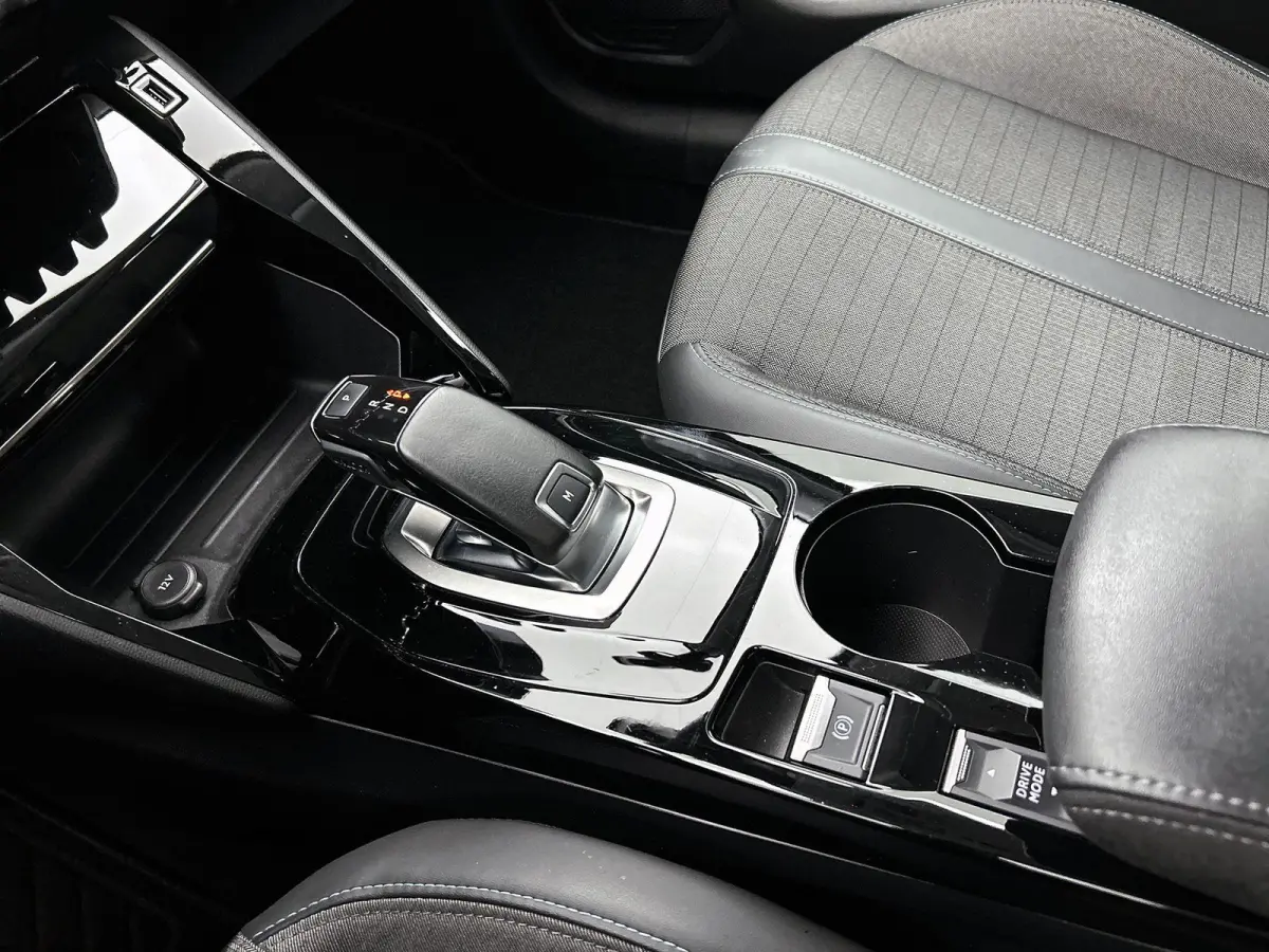 1.2 Allure 100pk Automaat | Trekhaak | Navigatie | Camera | 16"LMV | LED | Apple Carplay/Android Auto |
