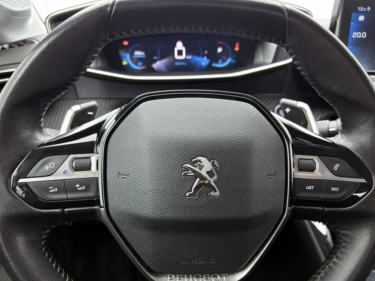 1.2 Allure 100pk Automaat | Trekhaak | Navigatie | Camera | 16"LMV | LED | Apple Carplay/Android Auto |