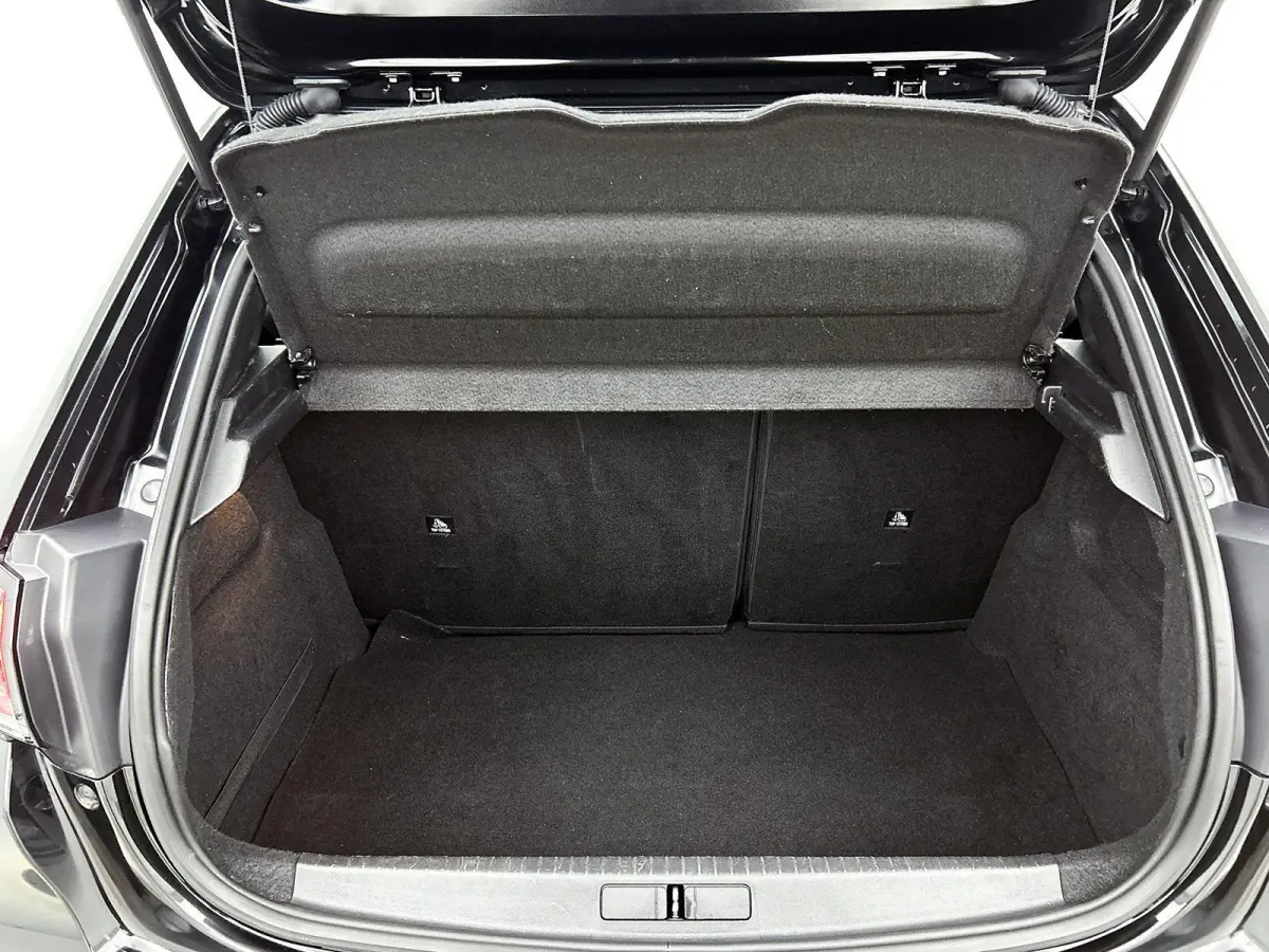 1.2 Allure 100pk Automaat | Trekhaak | Navigatie | Camera | 16"LMV | LED | Apple Carplay/Android Auto |