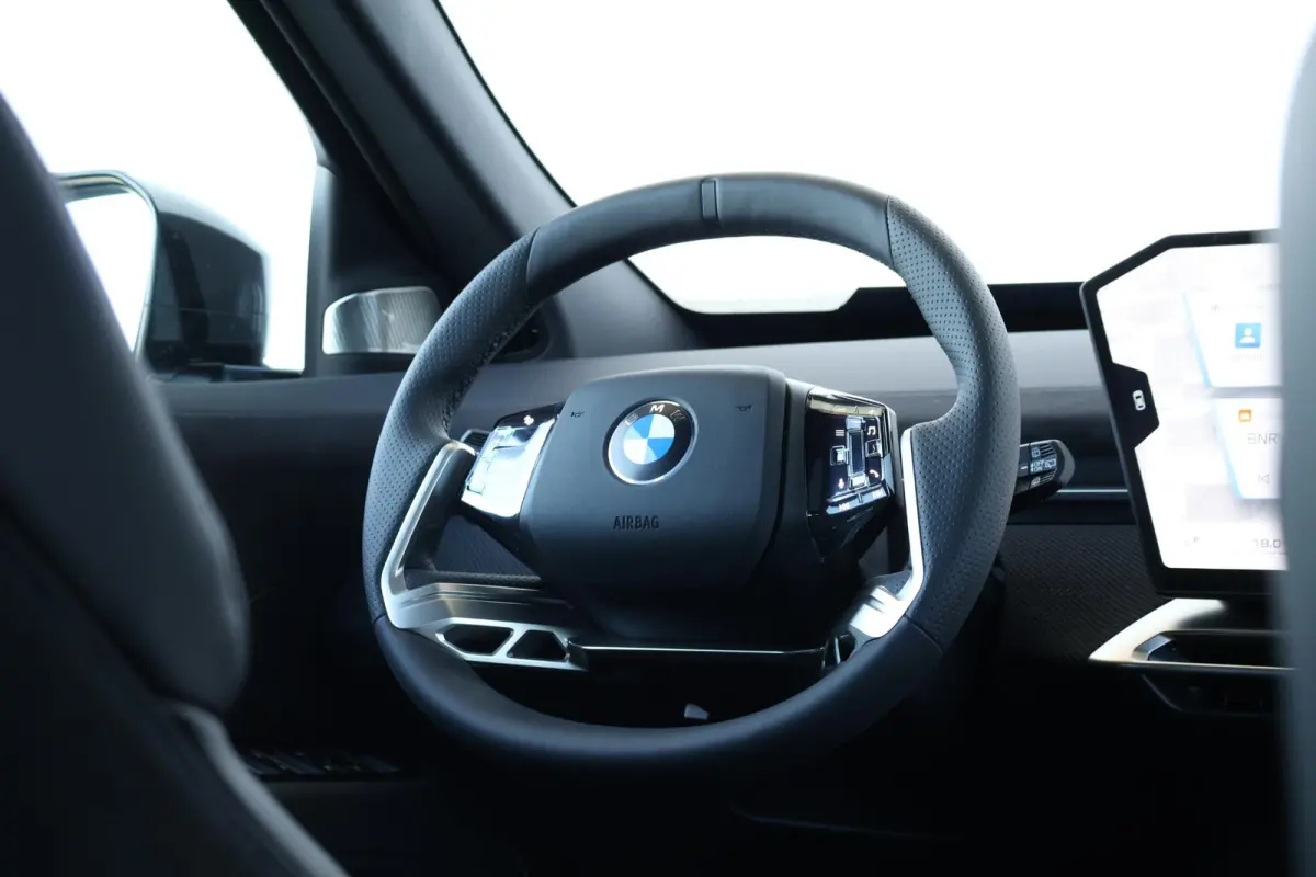 50 xDrive 113 kWh | SoH 100% | Sport Pakket Pro | Innovation Pack | Trekhaak | Pano Dak | Harman Kardon | M-Sportstoelen Voor | Driving Assistant Plus | Stuurwiel verwarming |