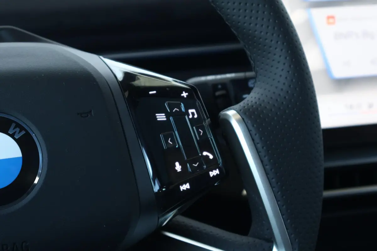 50 xDrive 113 kWh | SoH 100% | Sport Pakket Pro | Innovation Pack | Trekhaak | Pano Dak | Harman Kardon | M-Sportstoelen Voor | Driving Assistant Plus | Stuurwiel verwarming |