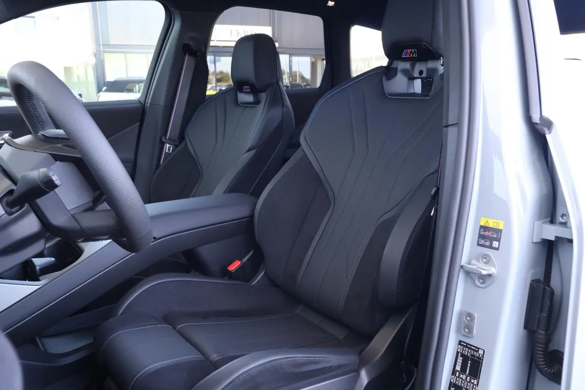 50 xDrive 113 kWh | SoH 100% | Sport Pakket Pro | Innovation Pack | Trekhaak | Pano Dak | Harman Kardon | M-Sportstoelen Voor | Driving Assistant Plus | Stuurwiel verwarming |