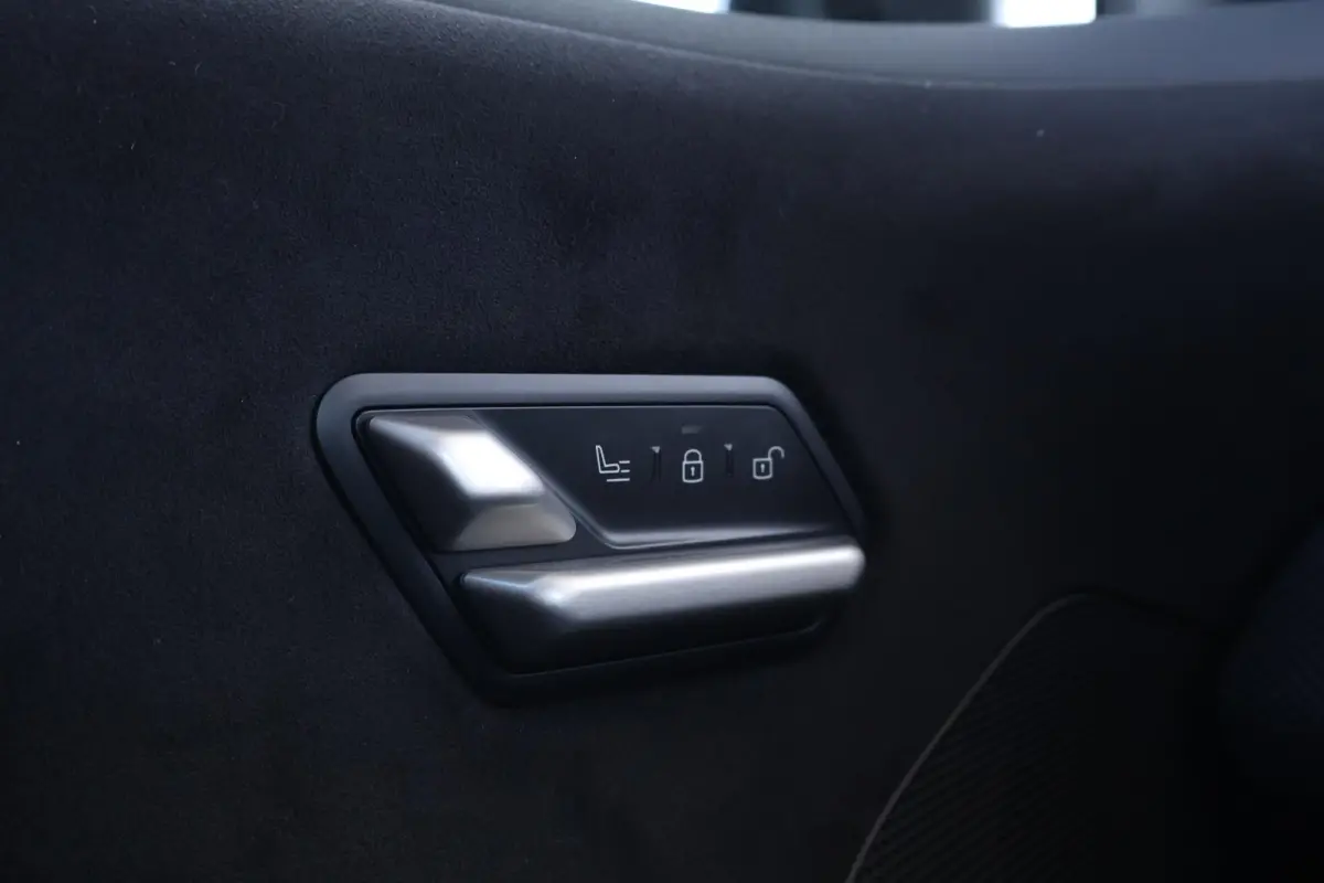 50 xDrive 113 kWh | SoH 100% | Sport Pakket Pro | Innovation Pack | Trekhaak | Pano Dak | Harman Kardon | M-Sportstoelen Voor | Driving Assistant Plus | Stuurwiel verwarming |