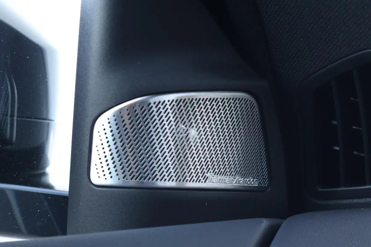 50 xDrive 113 kWh | SoH 100% | Sport Pakket Pro | Innovation Pack | Trekhaak | Pano Dak | Harman Kardon | M-Sportstoelen Voor | Driving Assistant Plus | Stuurwiel verwarming |