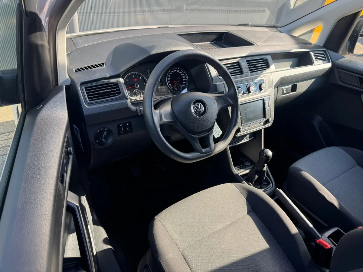 2.0 TDI L1H1 * Airco * Lichtmetalen Velgen * AppleCarPlay *