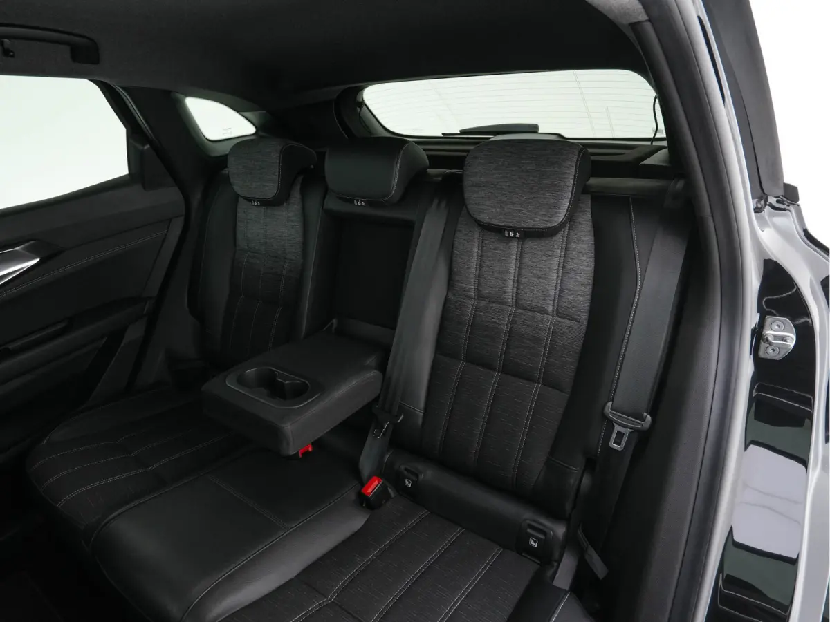 1.2 E-Tech full hybrid 200 techno (INCL-BTW) *LEATHER-FABRIC | FULL-LED | HEATED-COMFORTSEATS | DIGI-COCKPIT | BLINDSPOT | CAMERA | NAVI-FULLMAP | KEYLESS | PRIVACY-GLASS | SHIFTPADDLES | CA
