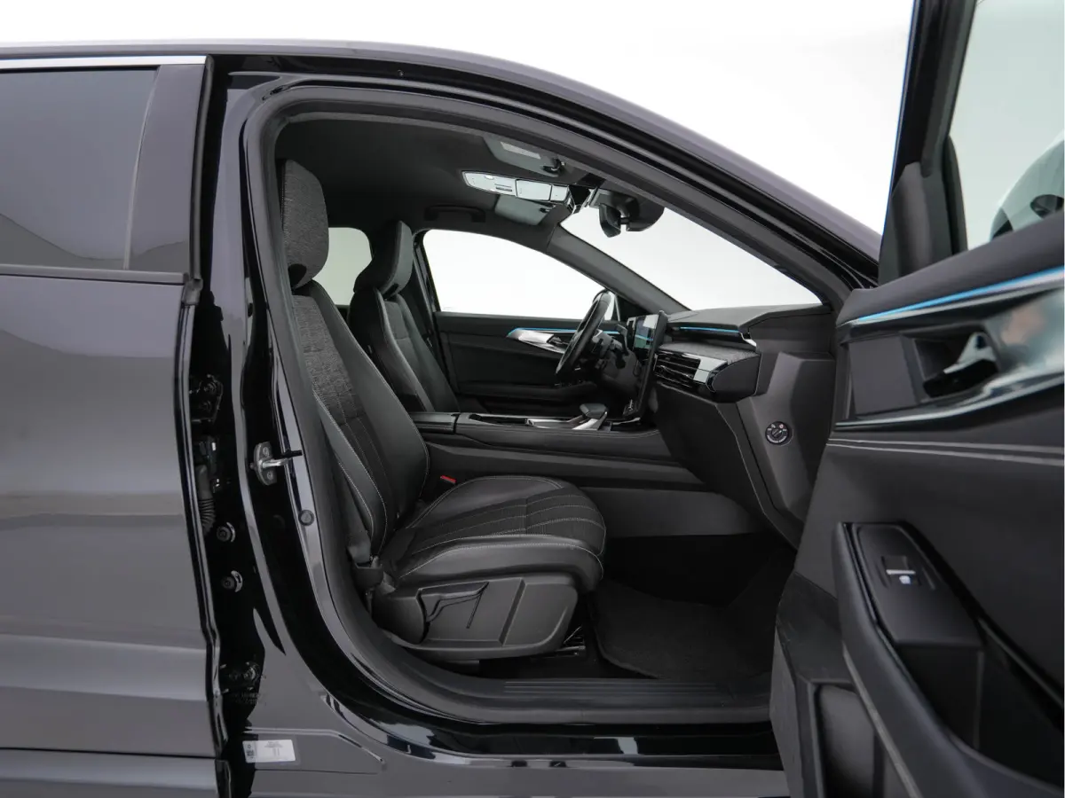 1.2 E-Tech full hybrid 200 techno (INCL-BTW) *LEATHER-FABRIC | FULL-LED | HEATED-COMFORTSEATS | DIGI-COCKPIT | BLINDSPOT | CAMERA | NAVI-FULLMAP | KEYLESS | PRIVACY-GLASS | SHIFTPADDLES | CA