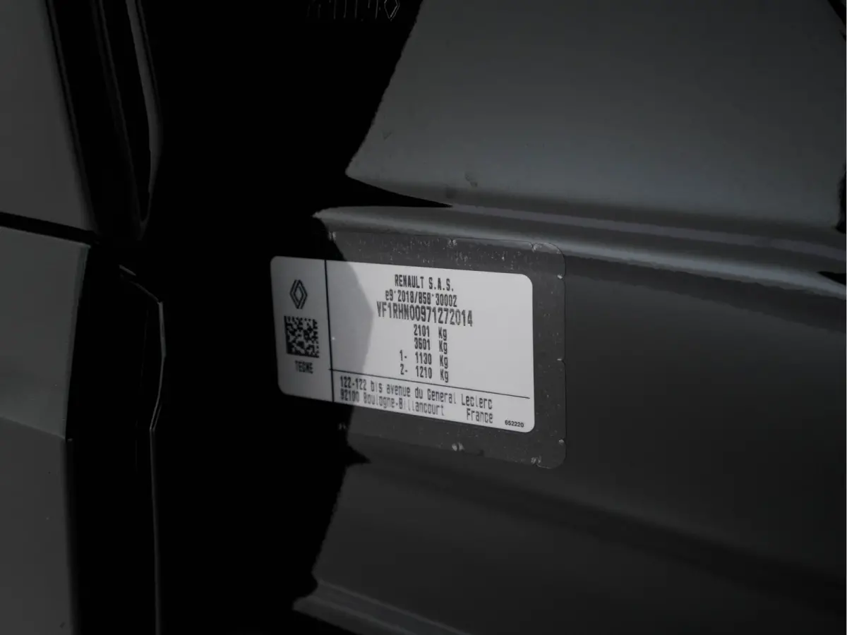 1.2 E-Tech full hybrid 200 techno (INCL-BTW) *LEATHER-FABRIC | FULL-LED | HEATED-COMFORTSEATS | DIGI-COCKPIT | BLINDSPOT | CAMERA | NAVI-FULLMAP | KEYLESS | PRIVACY-GLASS | SHIFTPADDLES | CA