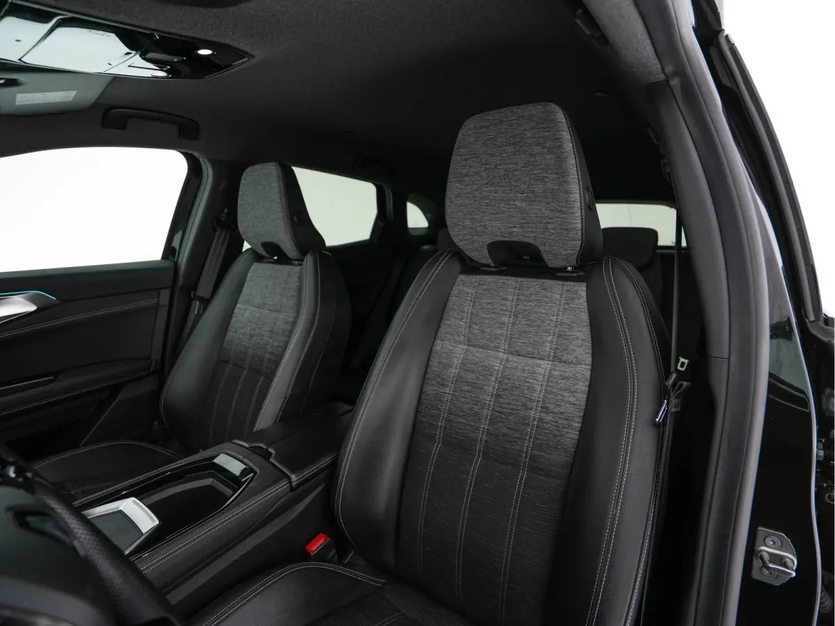 1.2 E-Tech full hybrid 200 techno (INCL-BTW) *LEATHER-FABRIC | FULL-LED | HEATED-COMFORTSEATS | DIGI-COCKPIT | BLINDSPOT | CAMERA | NAVI-FULLMAP | KEYLESS | PRIVACY-GLASS | SHIFTPADDLES | CA