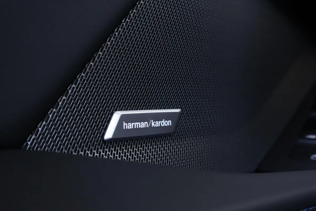 120 | Sport Pakket Pro | Pano Dak | Comforttoegang | Adaptieve Led | Harman Kardon | Verwarmde Voorstoelen |