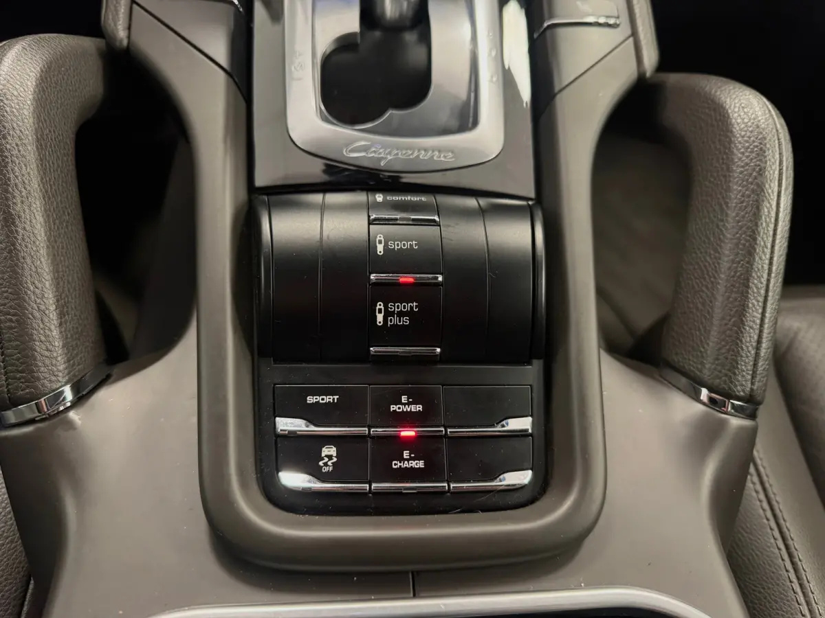 3.0 S E-Hybrid Platinum Edition 100% Onderhouden 12,3" Multimedia