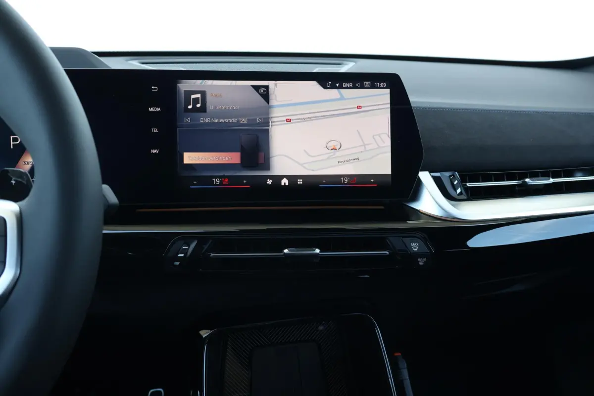 xDrive25e | SoH 100% | Sport Pakket Pro | Innovation Pack | Pano Dak | Trekhaak | Driving Assistant Plus | Parking Assistant Plus | Head-Up | M-Sportstoelen Voor | Stoel & Stuurwiel Verwarmi