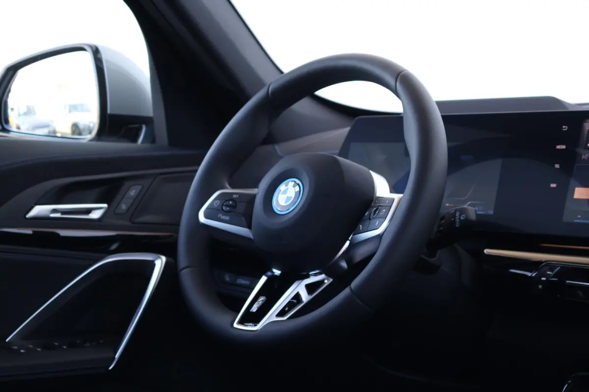 xDrive25e | SoH 100% | Sport Pakket Pro | Innovation Pack | Pano Dak | Trekhaak | Driving Assistant Plus | Parking Assistant Plus | Head-Up | M-Sportstoelen Voor | Stoel & Stuurwiel Verwarmi