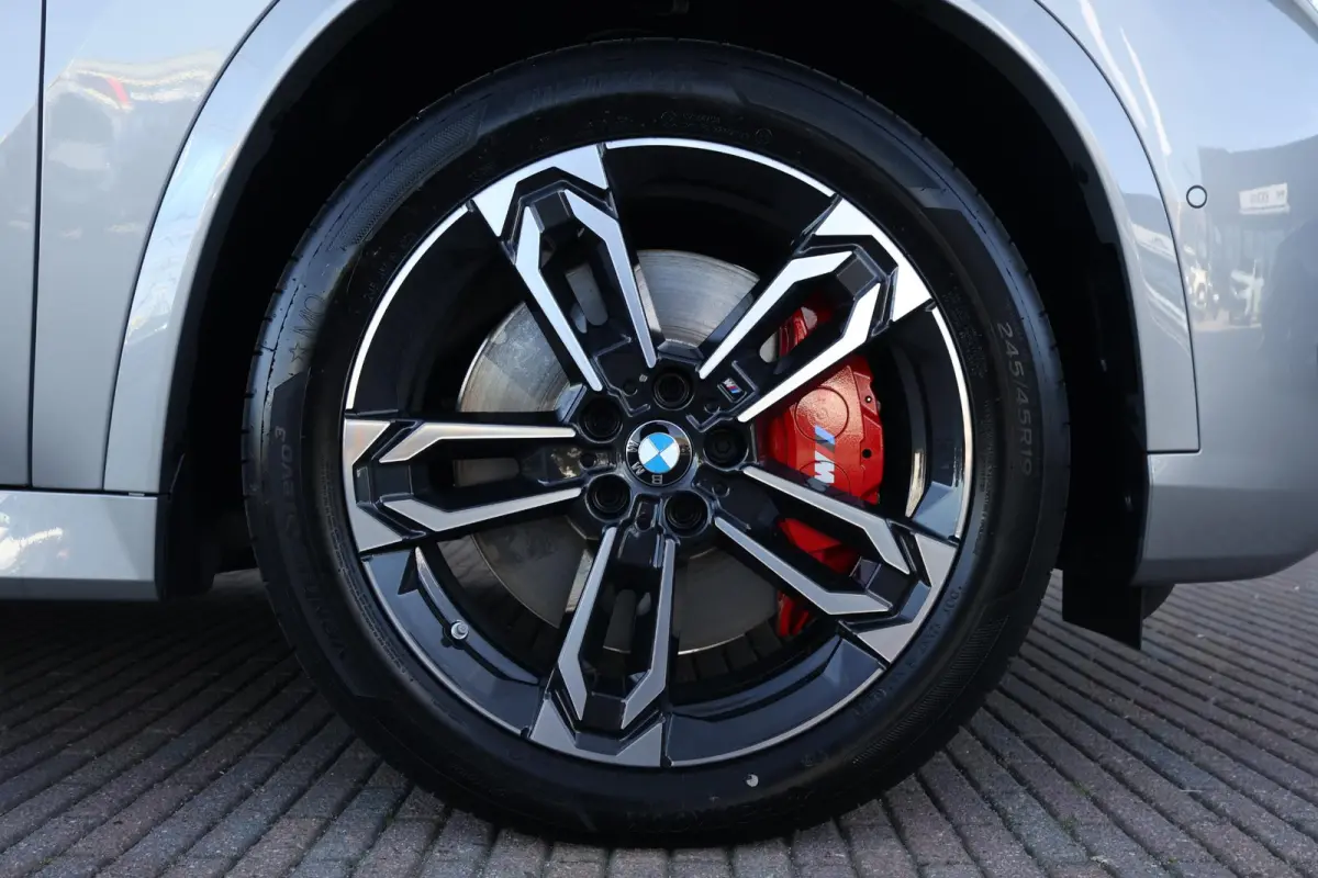 xDrive25e | SoH 100% | Sport Pakket Pro | Innovation Pack | Pano Dak | Trekhaak | Driving Assistant Plus | Parking Assistant Plus | Head-Up | M-Sportstoelen Voor | Stoel & Stuurwiel Verwarmi