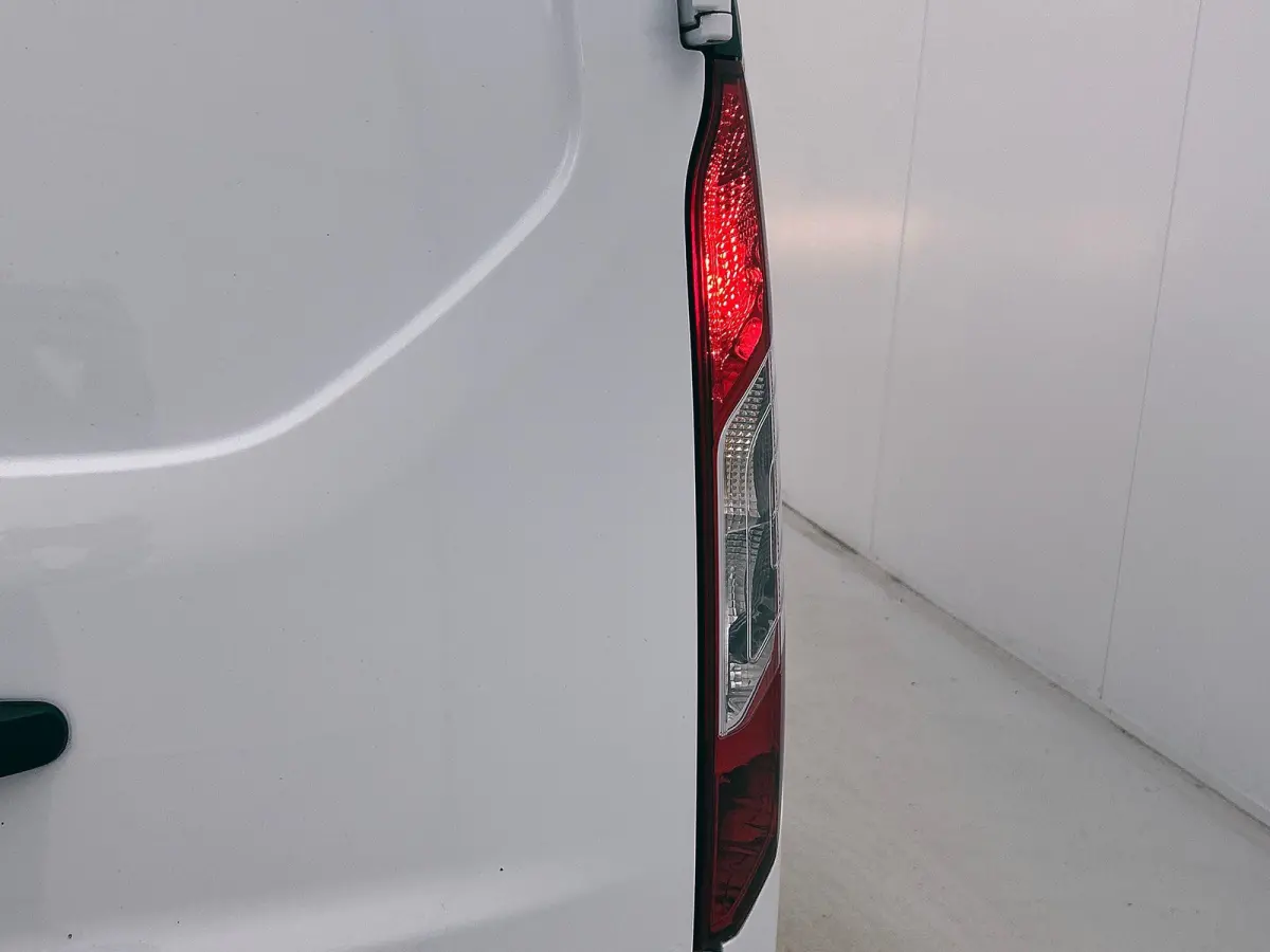1.5 EcoBlue Automaat L2 Trend Navigatie Airco Parkeersensoren Cruise Control 3Zits Camera DAB+ radio